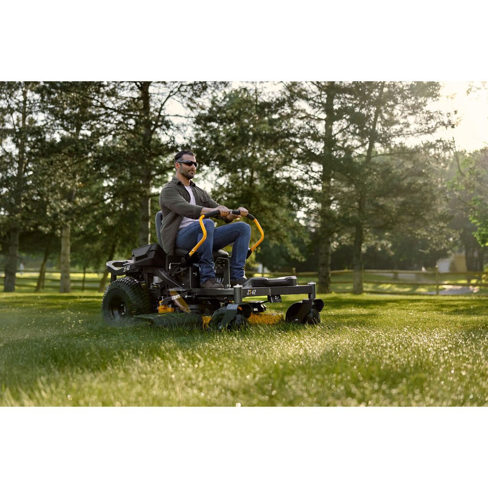 Cub-Cadet-Z142_A2.jpg